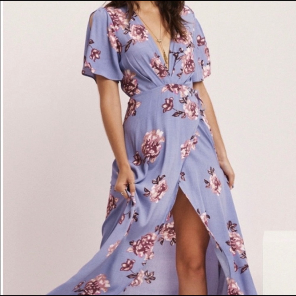 Astr the Label lavender floral wrap dress | Size Small